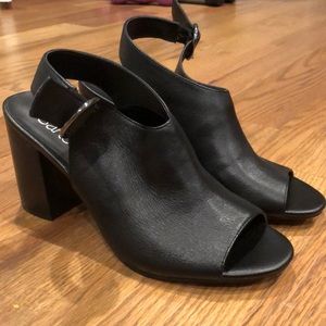 NEW black leather size 8.5 Franco Sarto heels